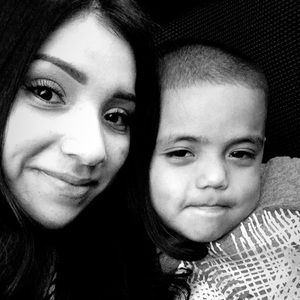 Meet your Posher, Casandra